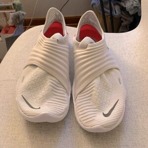 Like New Mens Nike Free RN Flyknit 3.0